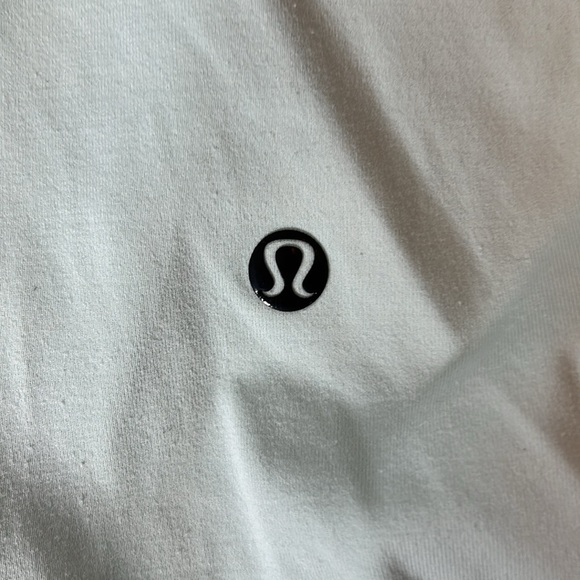 Lululemon Jacket 6 - Picture 3 of 8